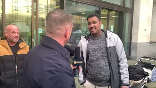 Black University Students who Support Tommy Robinson, Greet him Outside Westminster Magistrates