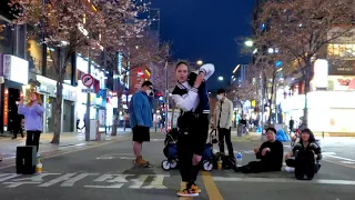 RED SPARK, ALINA. ANOTHER LEVEL PERFORMANCE ON SINCHON ROAD BUSKING. FAVORITE ARTIST, PROUD OF YOU.