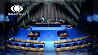 Senado aprova projeto para que empresas possam comprar vacinas contra covid