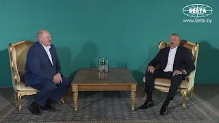 А.Г.Лукашенко прилетел в Баку.  Президенты провели неформальную встречу (БЕЛТА)