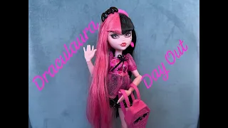 Распаковка Monster High Day Out Draculaura