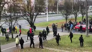 Разгон демонстрантов у станции метро "Пушкинская" в Минске - 15.11.2020