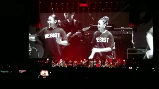 Roger Waters - Another Brick In the Wall HQ (live at Tacoma Dome 2017 )