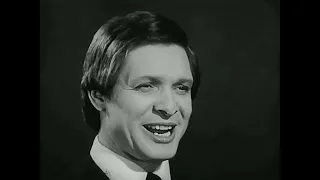 Песенка военного корреспондента. Поёт Эдуард Хиль. Pesenka Voennogo Korrespondenta. Eduard Khil Hil