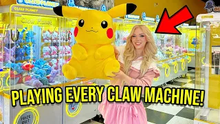 I PLAYED EVERY CLAW MACHINE AT THIS CUTE ARCADE!! (*I WON A HUGE PRIZE!*)