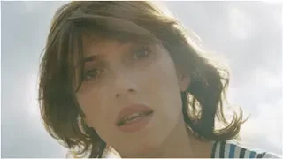 Chasing rainbows with Kiwi cult star Aldous Harding and her many voices