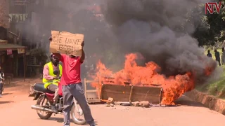 Police battle Bobi Wine supporters in Kamwokya