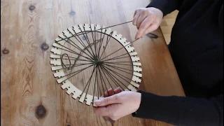 Warping a circular loom