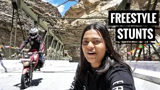 FREESTYLE STUNT SHOW ON SPITI RIDE!