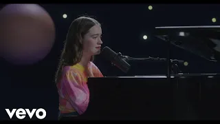 Sigrid - It Gets Dark (out in space, acoustic)