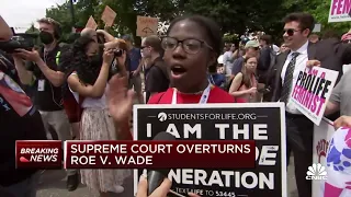 Pro-life and pro-choice demonstrators flock to Supreme Court following Roe v. Wade decision