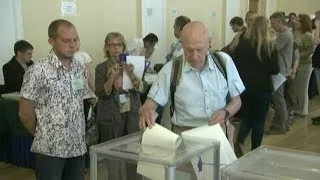 Выборы в Украине: провести, чтобы не проиграть