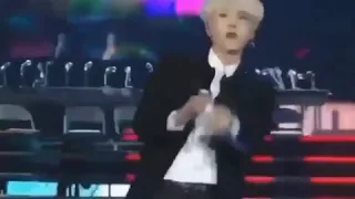 Suga demonstrating that BTS does not make LIP SYNC- SBS Gayo Daejun 2017