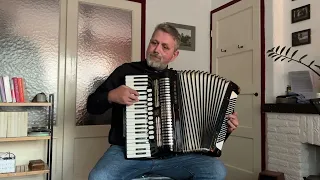 Rosamunde (or Beer Barrel Polka) - accordion cover by Alexander Schoemaker