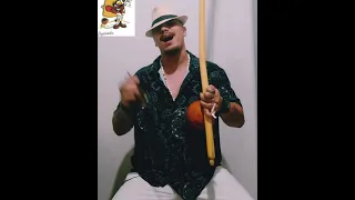 No tempo do cativeiro, quando o senhor me batia ... salve a capoeira ,salve os pretos velhos.