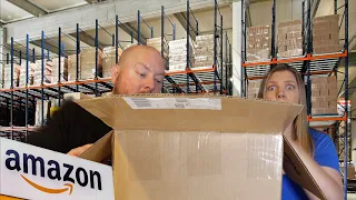 What's inside of an Amazon ELECTRONICS Mystery Pallet Box