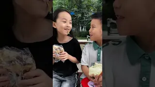 小妹妹怎么突然晕倒了，难道是...#小然哥来了#悬疑