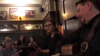 Singing The Parting Glass on a Musical Irish Pub Crawl