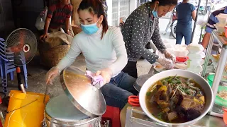 Amazing! 9 Delicious Food Sold in Saigon Street |  Vietnamese street food