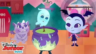 Pease Porridge Hot | 🎼 Disney Junior Music Nursery Rhymes | Disney Junior