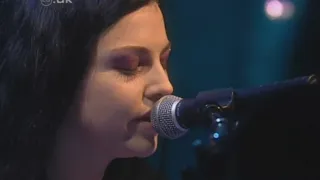 Evanescence - Bring Me To Life (Live UK 2003, Rare) HD