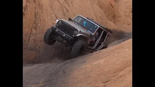 Hilarious Jeep climb out of Hells Gate with friends.