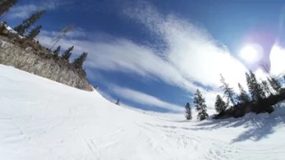 Zwerg beim Skifahren 360 Grad