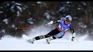 Lindsey Vonn airlifted to hospital following ski accident