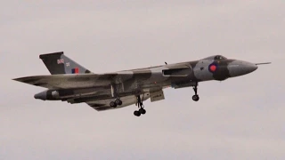 CLACTON AIRSHOW - AVRO VULCAN XH 558 LAST EVER DISPLAY - ENGINE HOWL - COLD WAR BOMBER - 2015