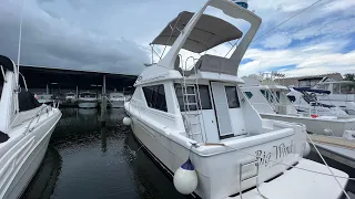 SOLD Bayliner 3988 walk-through 1996 why is this clean fresh water boat still on the Market