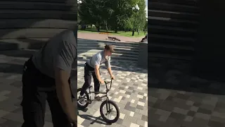 С кайфом Новокузнецк #bmx #bmxlife #bmxstreet #bmx_cycle_stunt