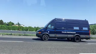 Iveco Daily Polizi Penitenziaria in lampeggianti sull'autostrada A1