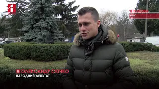 Олександр Скічко передав закладам освіти та медицини Канева необхідний інвентар