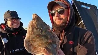 UK Beach Fishing, Catching Plaice With Wayne Hand & Dr Gem Stapelton 4K.