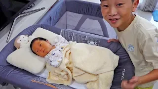 예준이의 아기동생 돌보기 장난감 조립놀이 New Baby Care with Toys