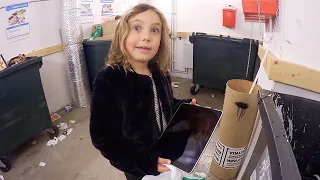 Alma finds an iPad. Is it working? VLOG