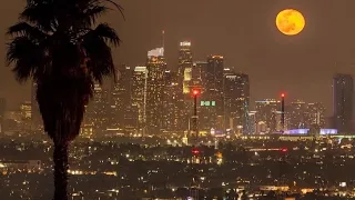 Los Ángeles De noche caminando sus calles 🌴🌴🌴