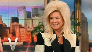 Theresa Caputo Reads 'The View' Co-Hosts Ana Navarro, Sunny Hostin | The View