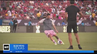 Messi fans welcome the icon to Dallas