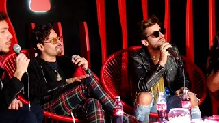 Mau y Ricky cantan Sin querer queriendo en Coca Cola for me 2018 HD