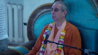 Niranjana Swami – Sunday class on BG 13.3 in Kiev, Ukraine – 4-Mar-2018