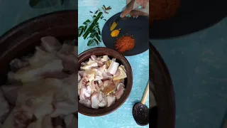 කලු පාටට ඌරු මස් උයන රහස | How to cook pork curry / Black Pork Curry / Pork Curry Sri Lankan Style