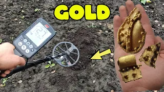 Moment of finding treasures full of gold and jewels / treasure hunting with minelab equinox 800