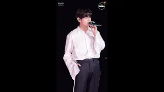 [BANGTAN BOMB] 'Life Goes On' Stage CAM (V focus) @ 2020 AMAs - BTS (방탄소년단)