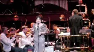 Dame Shirley Bassey - Goldfinger (John Barry Memorial)