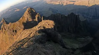 South Africa : Presenting the mighty Drakensberg (Northern side) / Fpv/Cinematic drone
