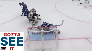 GOTTA SEE IT: Andrei Vasilevskiy Does The Splits To Rob Andrew Shaw On Doorstep