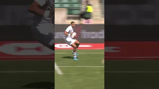 He makes this try look so easy!