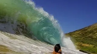 Big shorebreak- Neck breaking, Back breaking Sandy Beach