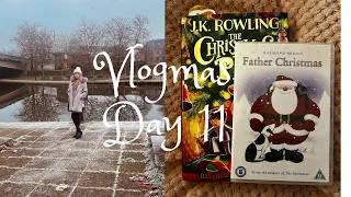 Christmas Films and IT'S SNOWING | Vlogmas Day 11